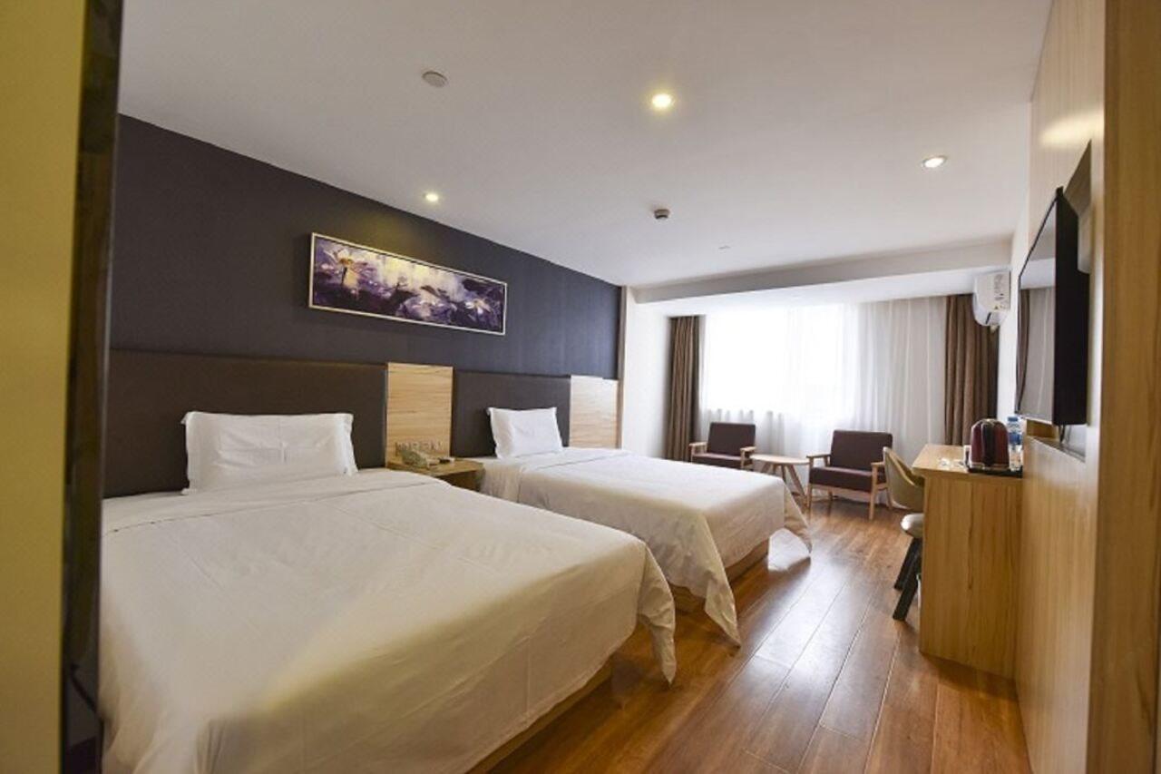 7 เดย์ พรีเมียม เซี่ยงไฮ้ ไวลด์แอนนิมอล พาร์ค Hotel Nanhui ภายนอก รูปภาพ