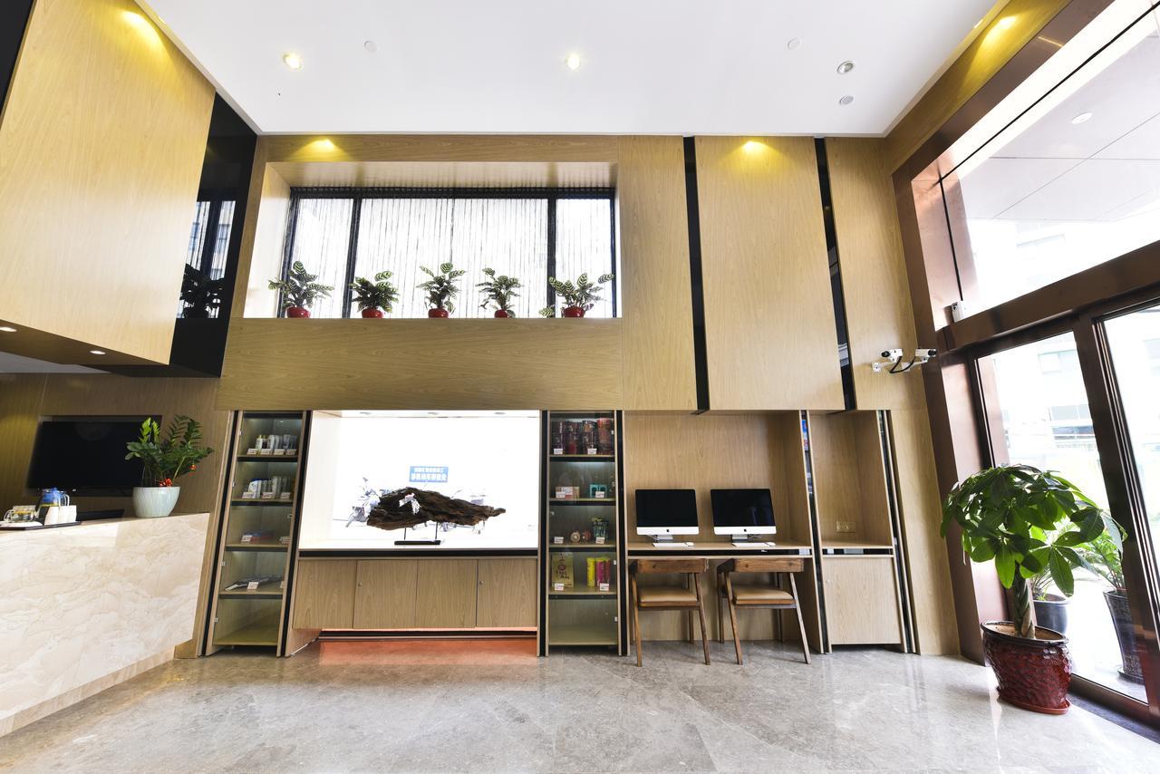 7 เดย์ พรีเมียม เซี่ยงไฮ้ ไวลด์แอนนิมอล พาร์ค Hotel Nanhui ภายนอก รูปภาพ